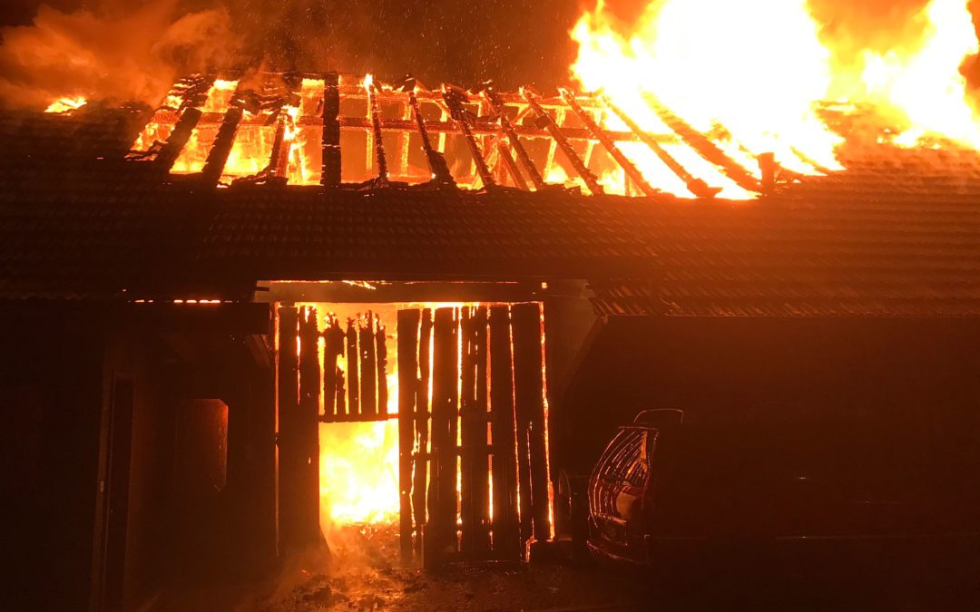 Brand gross – Bauernhaus
