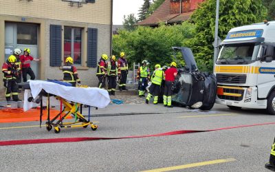 Interdisziplinäre Übung zur Personenrettung bei Unfällen (PbU) in Vordemwald